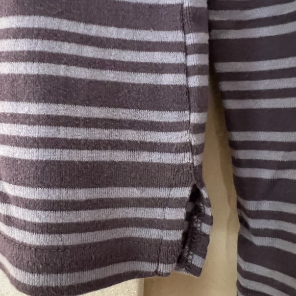 Soft, long sleeve gray-purple striped t-shirt vintage Casual Corner Annex - Picture 6 of 6